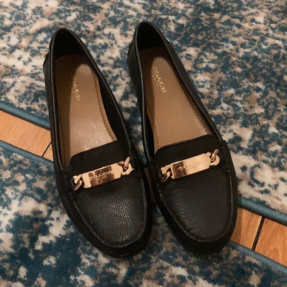 NEW! Coach olive pebble grain leather (black) s 7